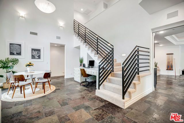 16561 Adlon Road, Encino (los Angeles), CA 91436