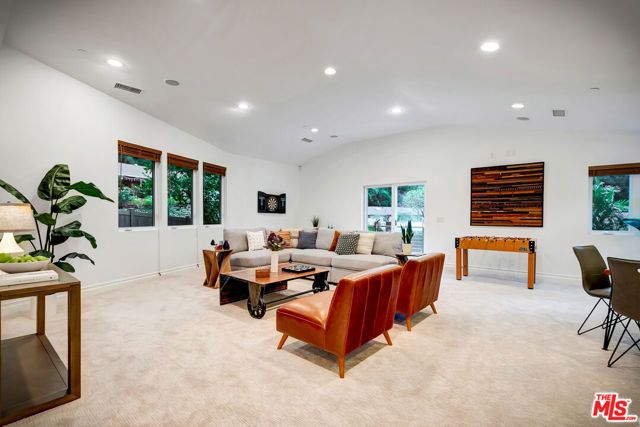 16561 Adlon Road, Encino (los Angeles), CA 91436