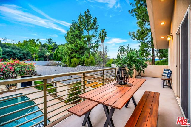 16561 Adlon Road, Encino (los Angeles), CA 91436