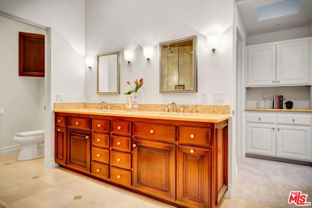 16561 Adlon Road, Encino (los Angeles), CA 91436