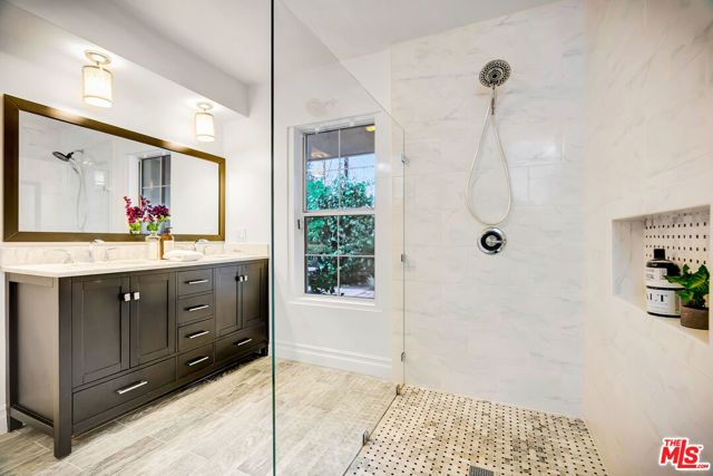 16561 Adlon Road, Encino (los Angeles), CA 91436