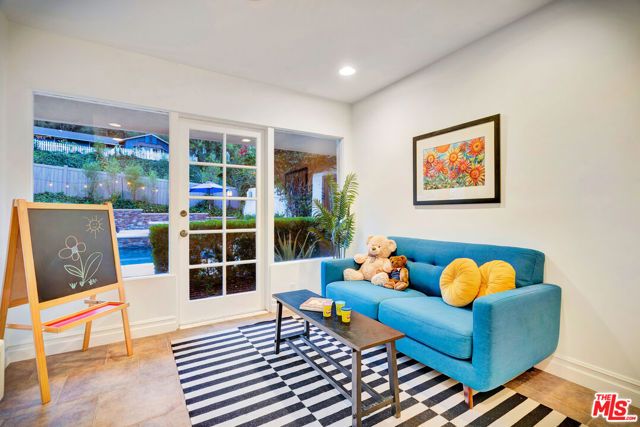 16561 Adlon Road, Encino (los Angeles), CA 91436