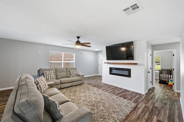 149 Jefferson Drive, Venus, TX 76084