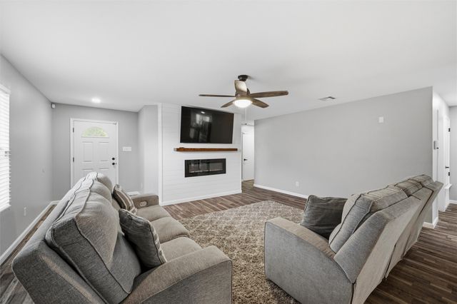 149 Jefferson Drive, Venus, TX 76084
