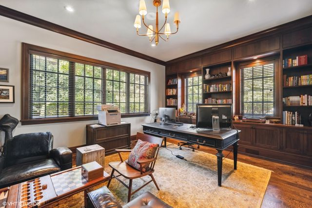 180 Central Avenue, Highland Park, IL 60035