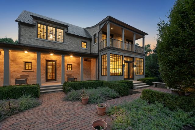 180 Central Avenue, Highland Park, IL 60035