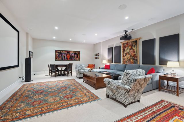 180 Central Avenue, Highland Park, IL 60035