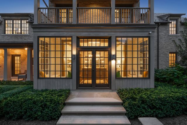 180 Central Avenue, Highland Park, IL 60035
