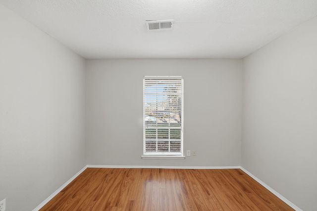 1927 Westlake Road, Houston, TX 77062