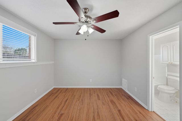 1927 Westlake Road, Houston, TX 77062