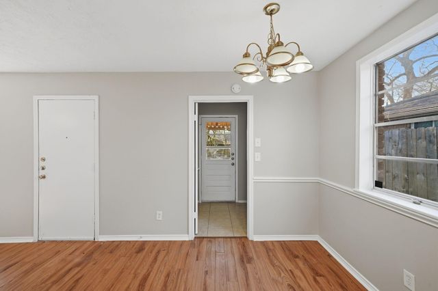 1927 Westlake Road, Houston, TX 77062