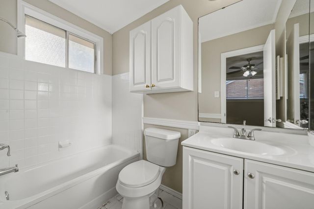 1927 Westlake Road, Houston, TX 77062