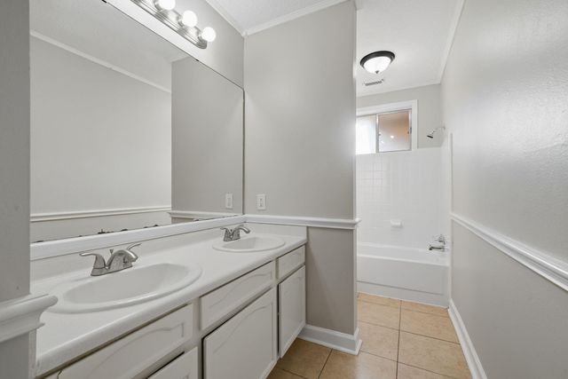 1927 Westlake Road, Houston, TX 77062