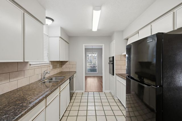 1927 Westlake Road, Houston, TX 77062