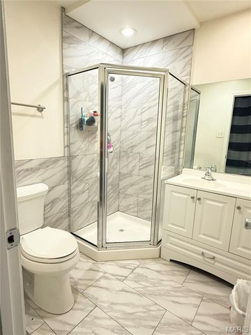 1721 Vandover Road, Fenton, MO 63026