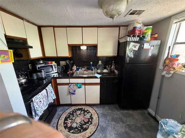 2500 Burleson RD 611, Austin, TX 78741