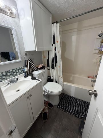 2500 Burleson RD 611, Austin, TX 78741