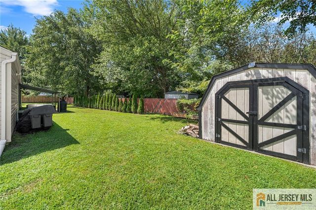 3 11 Th Avenue, Monroe, NJ 08831