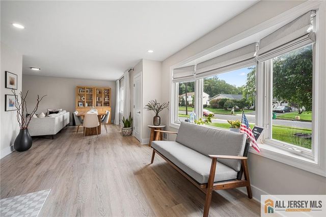 3 11 Th Avenue, Monroe, NJ 08831