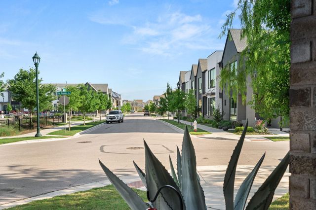 2524 Doc Reeves ST, Austin, TX 78723