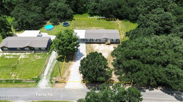 317 Facile Road, Scott, LA 70583