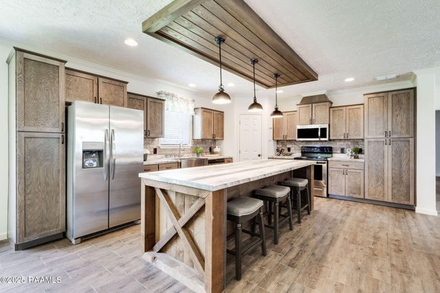 317 Facile Road, Scott, LA 70583