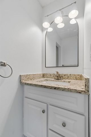 5182 SUNRIDGE PALMS DRIVE 5182, Tampa, FL 33617