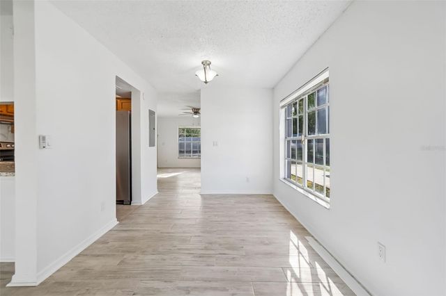 5182 SUNRIDGE PALMS DRIVE 5182, Tampa, FL 33617