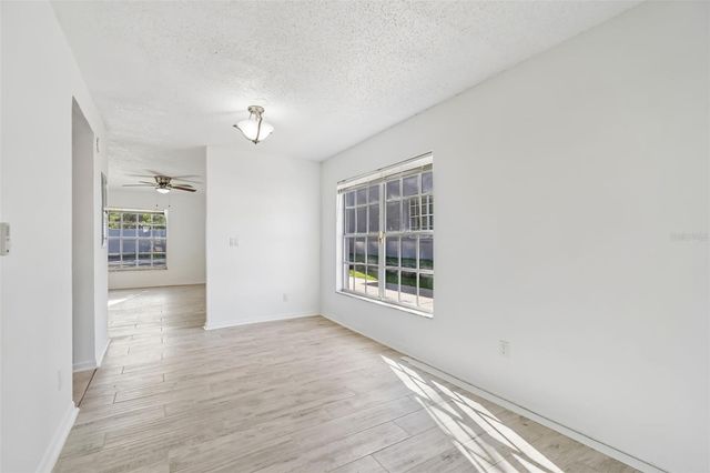 5182 SUNRIDGE PALMS DRIVE 5182, Tampa, FL 33617