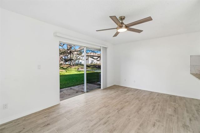 5182 SUNRIDGE PALMS DRIVE 5182, Tampa, FL 33617