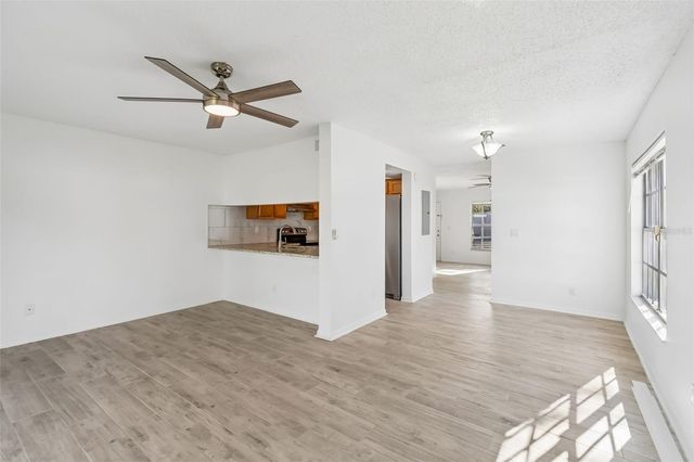 5182 SUNRIDGE PALMS DRIVE 5182, Tampa, FL 33617