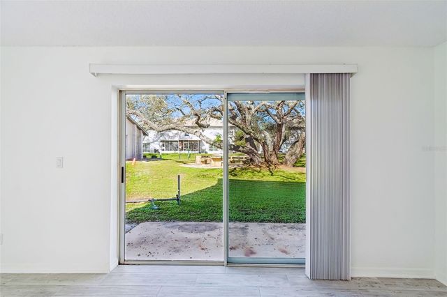 5182 SUNRIDGE PALMS DRIVE 5182, Tampa, FL 33617