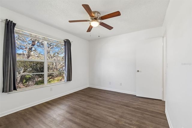 5182 SUNRIDGE PALMS DRIVE 5182, Tampa, FL 33617