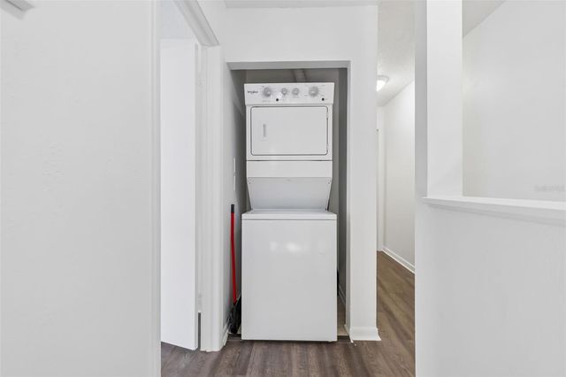 5182 SUNRIDGE PALMS DRIVE 5182, Tampa, FL 33617