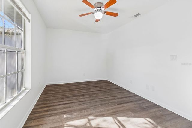 5182 SUNRIDGE PALMS DRIVE 5182, Tampa, FL 33617