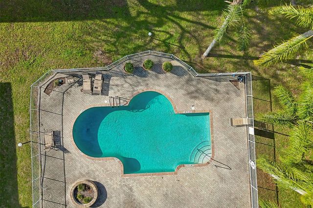 5182 SUNRIDGE PALMS DRIVE 5182, Tampa, FL 33617