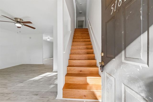 5182 SUNRIDGE PALMS DRIVE 5182, Tampa, FL 33617