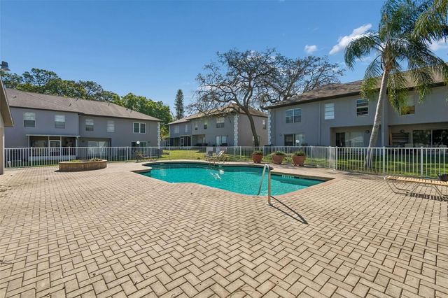 5182 SUNRIDGE PALMS DRIVE 5182, Tampa, FL 33617