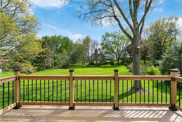 370 Applegrove Street NE, North Canton, OH 44720