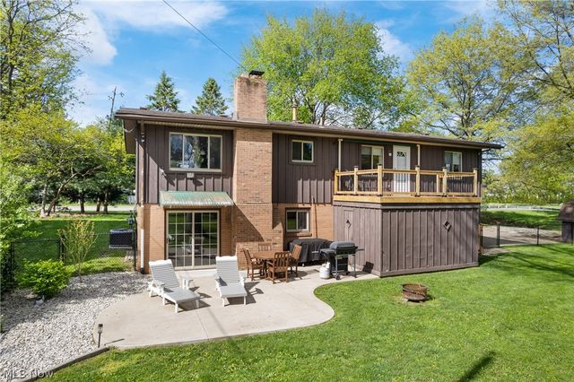 370 Applegrove Street NE, North Canton, OH 44720