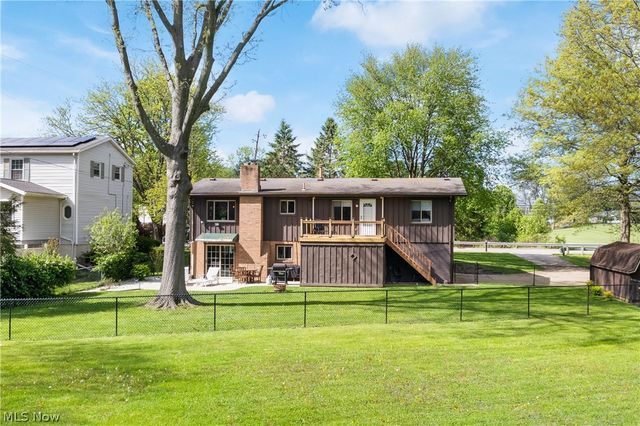 370 Applegrove Street NE, North Canton, OH 44720