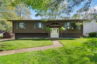 370 Applegrove Street NE, North Canton, OH 44720