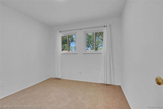 25217 Roan Avenue, Warren, MI 48089