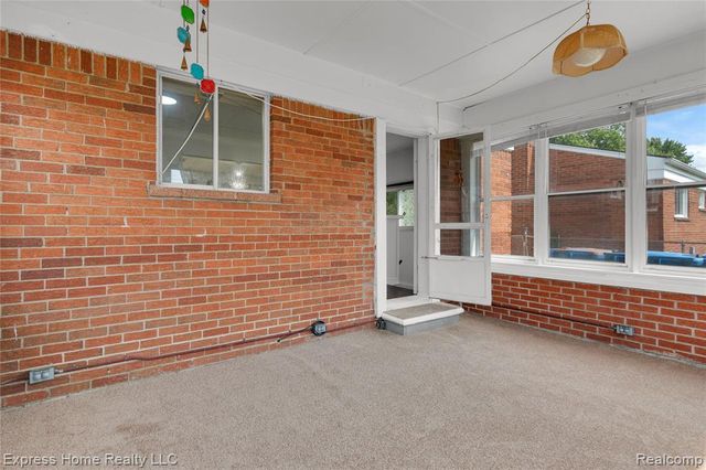 25217 Roan Avenue, Warren, MI 48089