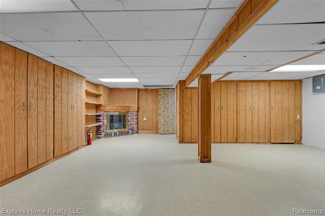 25217 Roan Avenue, Warren, MI 48089