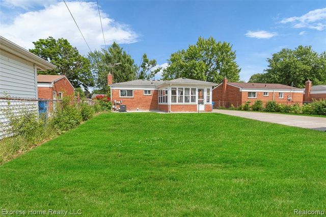 25217 Roan Avenue, Warren, MI 48089