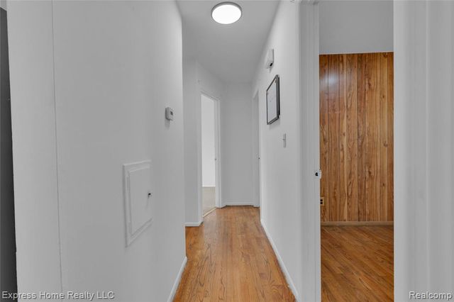 25217 Roan Avenue, Warren, MI 48089