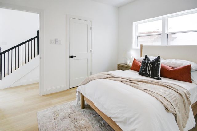 1214 W 24th Street E, Houston, TX 77008