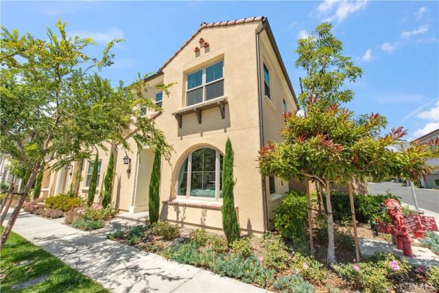 152 Sunnyside, Irvine, CA 92618