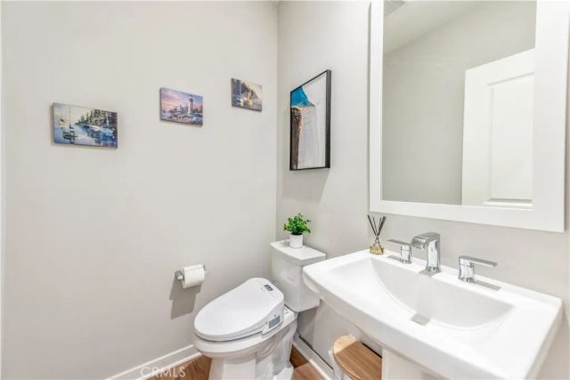 152 Sunnyside, Irvine, CA 92618